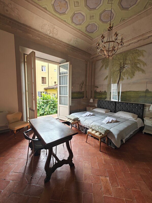 4 Schlafzimmer, Bügeleisen/Bügelbrett, Bettwäsche