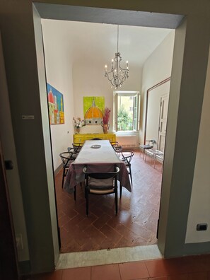Interior - Beautiful historic property in the very center of Florence with all amenities. (Florence)