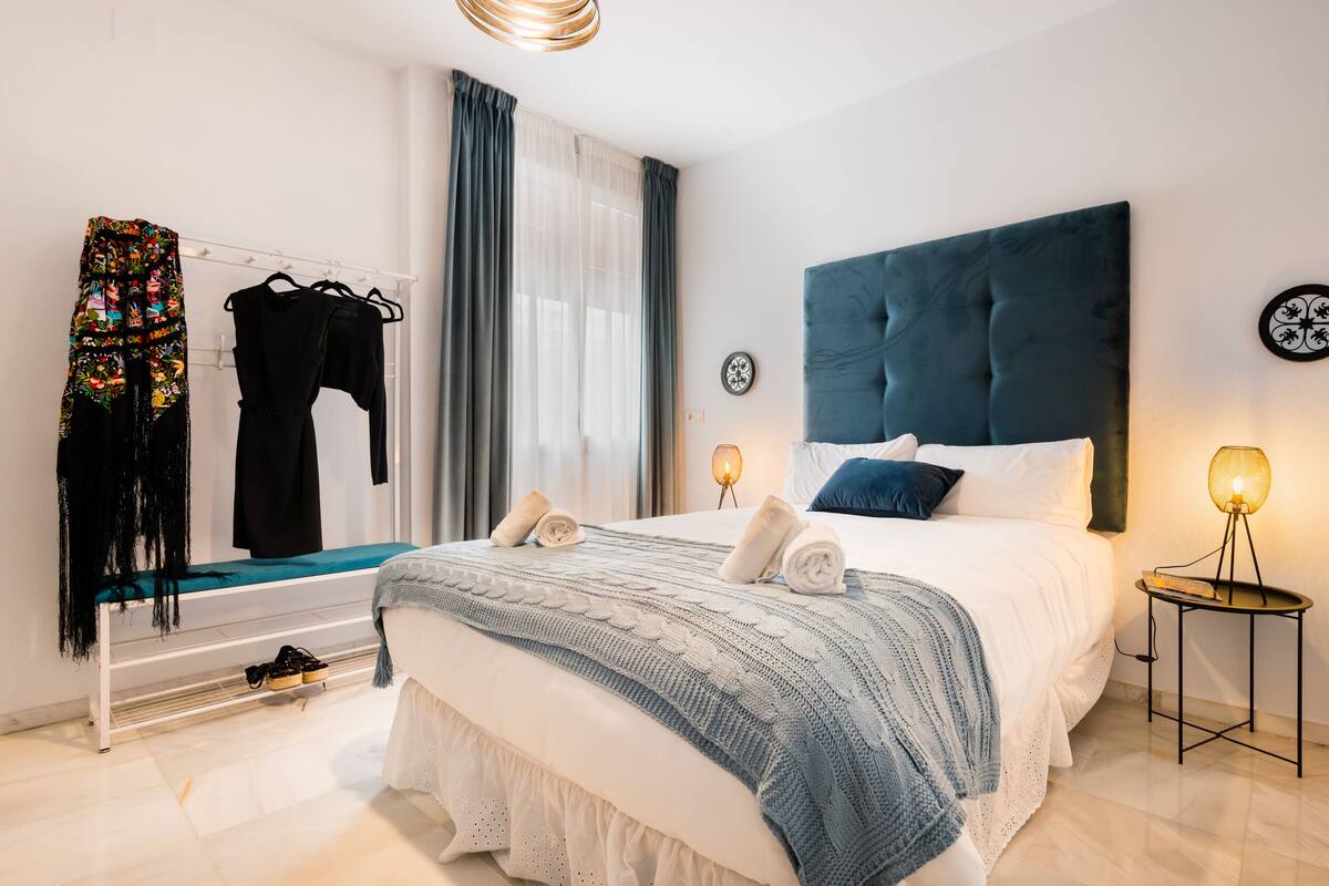 Appartement Penthouse Confort, 3 chambres, terrasse, vue sur la ville | Couette en duvet, coffre-fort, rideaux d’obscurcissement
