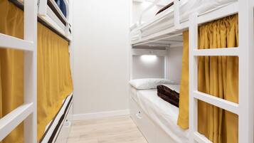 Shared Dormitory | Free WiFi, bed sheets