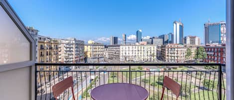 City Triple Room | In-room safe, desk, free WiFi
