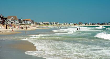 The Saco Suite - Downtown, Dog Friendly, Sleeps 4, Walk to Bars & Restaurants!