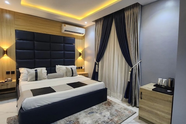 Deluxe-Studiosuite, 1Â King-Bett, KĂŒhlschrank