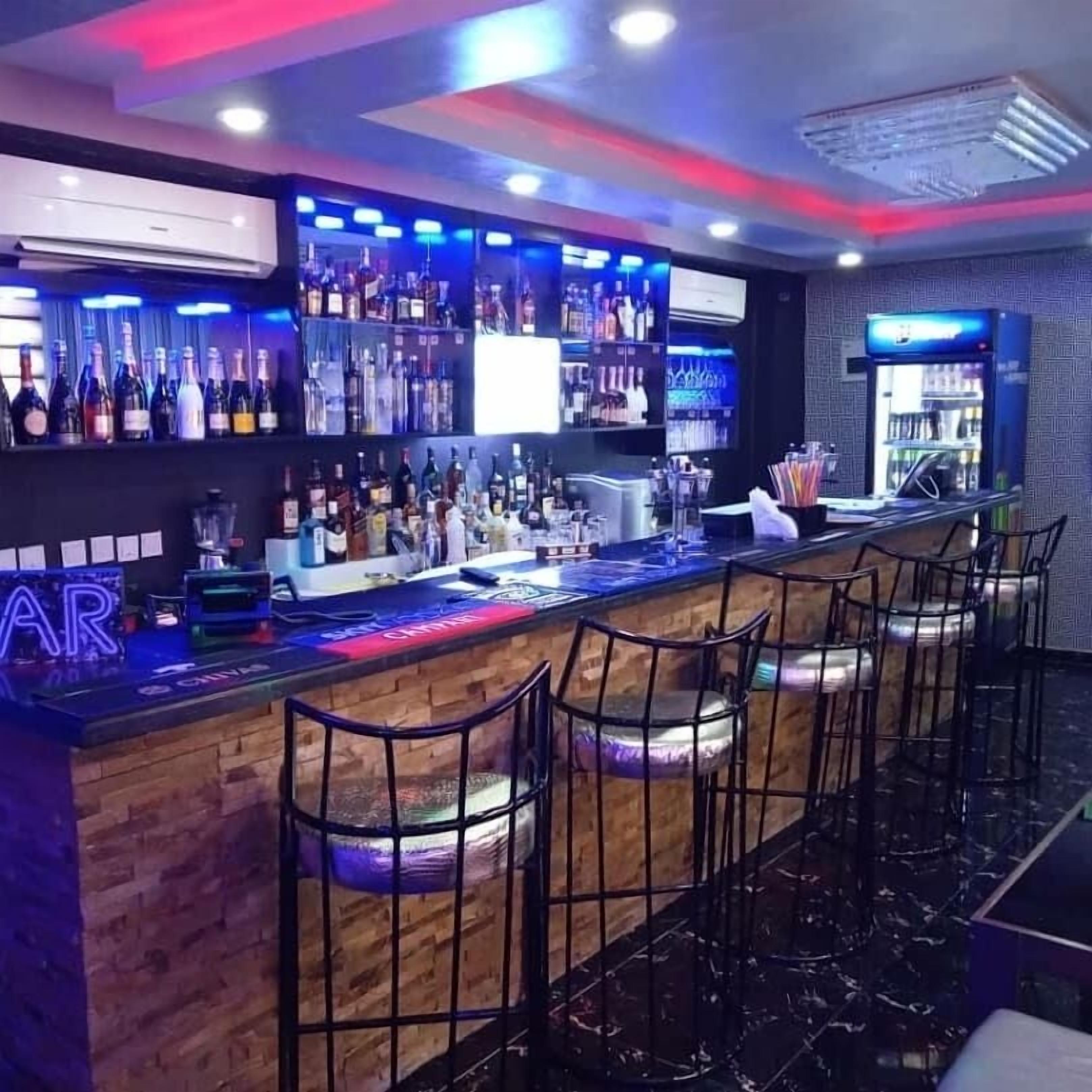 Bar (en la propiedad)