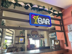 酒吧（店内）