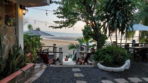 TV - Hotel y Restaurante Mama Ines (Hicaco)