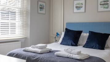 4 bedrooms, iron/ironing board, travel crib, free WiFi