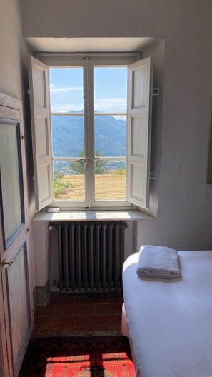 5 quartos, ferros/tábuas de passar roupa, Wi-Fi de cortesia