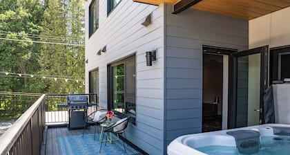 Tally Ho By Revelstoke Vacations