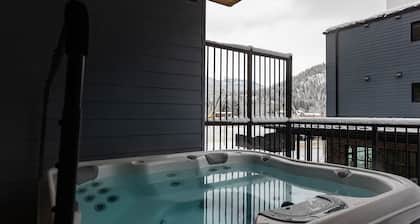 Tally Ho By Revelstoke Vacations