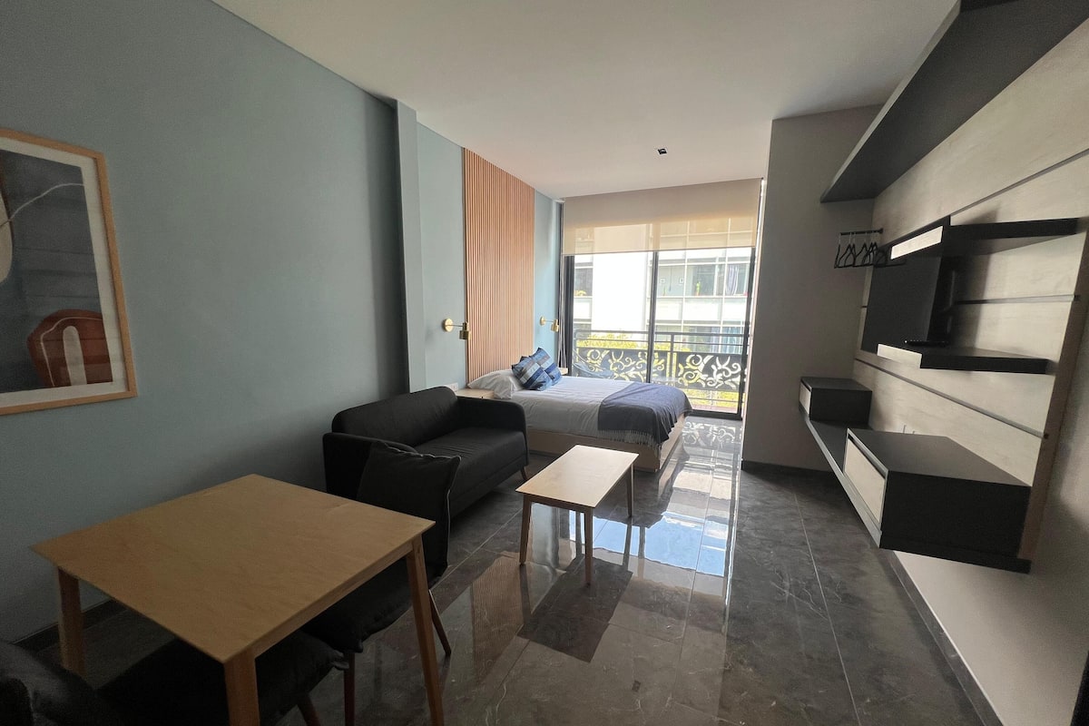 Eenvoudige tweepersoonskamer, 1 tweepersoonsbed, kitchenette, uitzicht op tuin | 1 slaapkamer, individueel gedecoreerd, individueel gemeubileerd