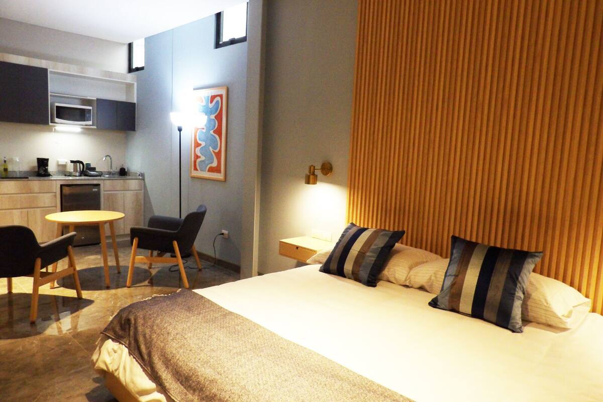 1 slaapkamer, individueel gedecoreerd, individueel gemeubileerd