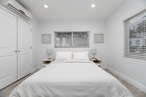 1 sovrum, skrivbord, strykjärn/strykbräda och gratis wi-fi