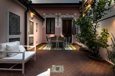 VILLA PAOLA house close to the Beach in VIAREGGIO
