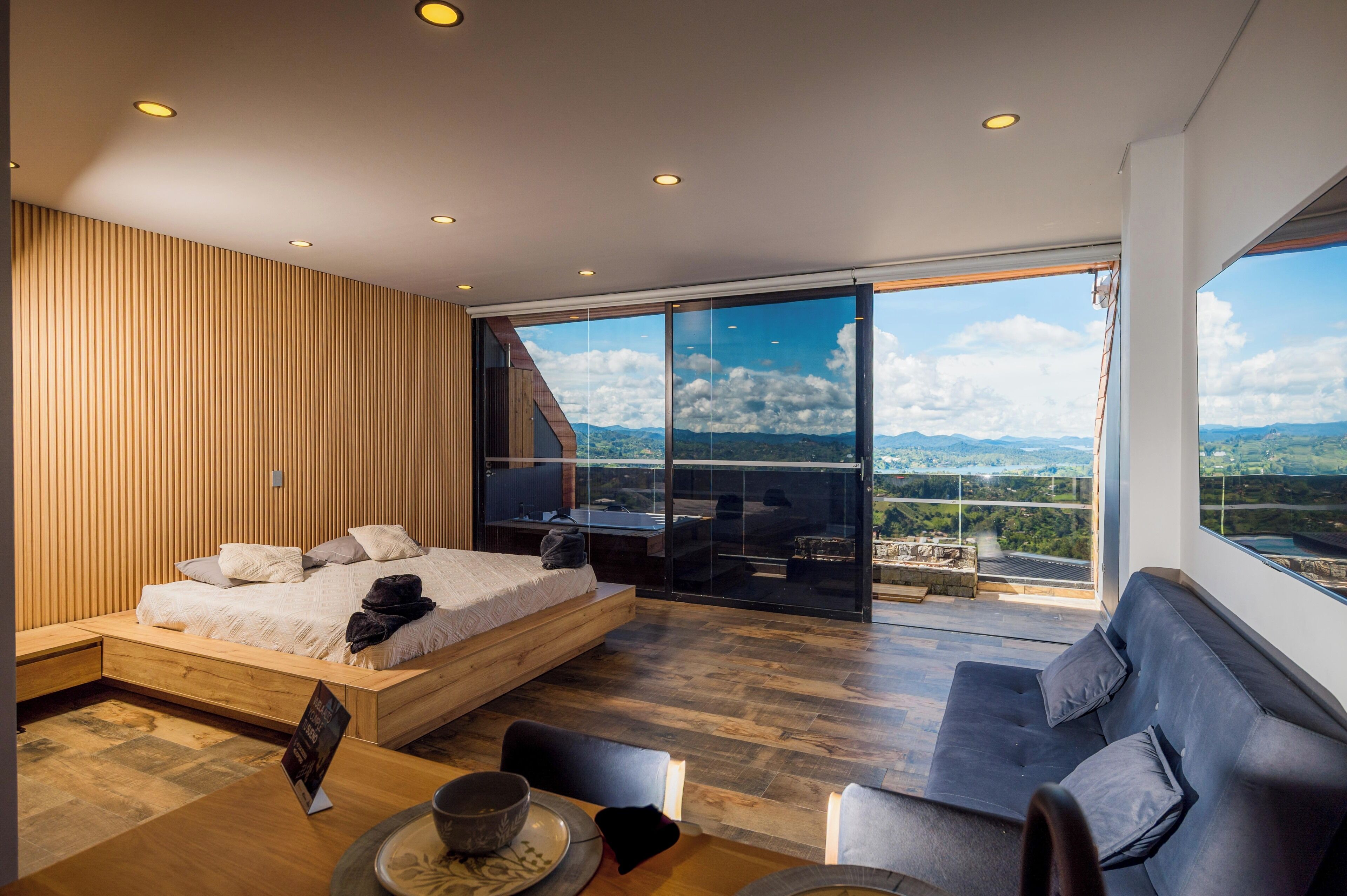 Appartement (MONTECIELO 105 tower 1) | Décor unique, ameublement unique, bureau, accès au Wi-Fi (inclus)