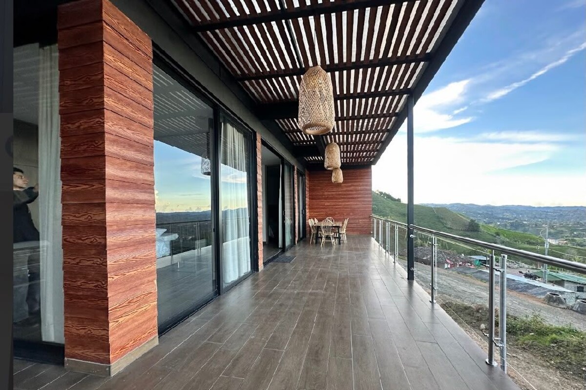 Elite Cabin | Desk, WiFi (free), individually decorated, individually furnished