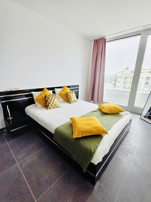 2 Schlafzimmer, Bügeleisen/Bügelbrett, kostenloses WLAN