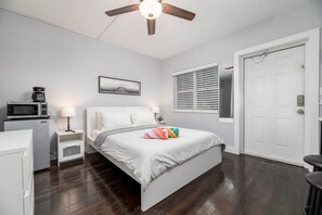 1 bedroom, desk, iron/ironing board, free WiFi