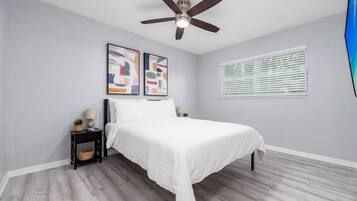 1 bedroom, desk, iron/ironing board, free WiFi