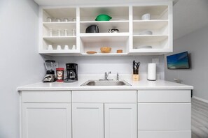 Interior - Short Walk to Wilton Drive! Apt2 (Wilton Manors)