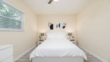 1 bedroom, desk, iron/ironing board, free WiFi