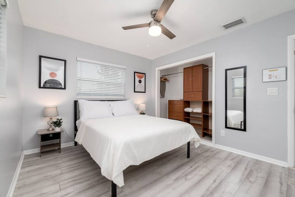 Short Walk to Wilton Drive! Apt4 Wilton Manors Vrbo