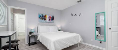 1 slaapkamer, een bureau, een strijkplank/strijkijzer, gratis wifi