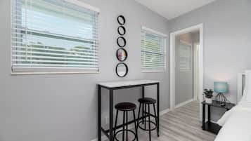 1 bedroom, desk, iron/ironing board, free WiFi