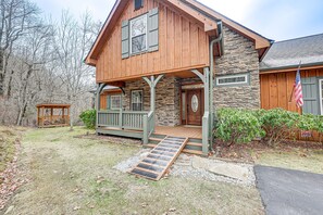 Exterior - Sapphire Mountaintop Cabin w/ Views & 2 Decks (Sapphire)