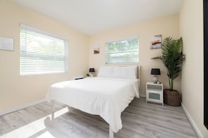 1 bedroom, desk, iron/ironing board, free WiFi