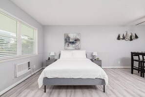 1 bedroom, desk, iron/ironing board, free WiFi