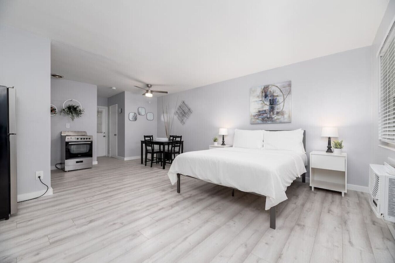 1 sovrum, skrivbord, strykjärn/strykbräda och gratis wi-fi