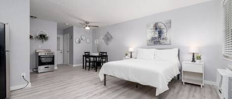 1 chambre, bureau, fer et planche à repasser, Wi-Fi gratuit