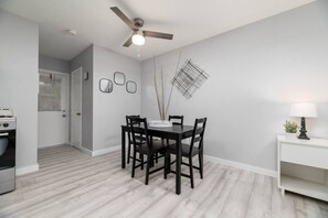 Dining - Just Off Wilton Drive! Apt 3 (Wilton Manors)