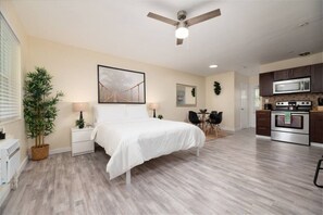 1 makuuhuone, työpöytä, silitysrauta/-lauta, ilmainen Wi-Fi