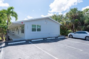 Exterior - Just Off Wilton Drive! Apt 6 (Wilton Manors)