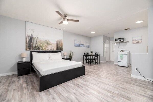 1 bedroom, desk, iron/ironing board, free WiFi