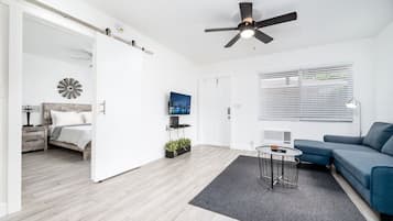 1 bedroom, desk, iron/ironing board, free WiFi