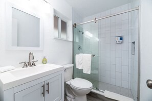 Hårtørrer, håndklæder