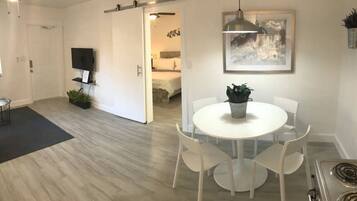 1 bedroom, desk, iron/ironing board, free WiFi