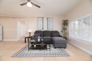 Smart TV - The Residences @ Lake Ridge #2 (Fort Lauderdale)
