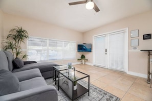 Smart TV - The Residences @ Lake Ridge #2 (Fort Lauderdale)