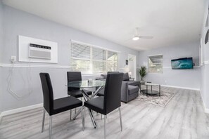 Interior - The Residences @ Lake Ridge #3 (Fort Lauderdale)