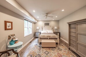 4 bedrooms, desk, iron/ironing board, travel cot
