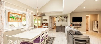 Pet/Family Friendly Farmhouse: Sleeps 10, Firepit, 1 Hour from Chicago