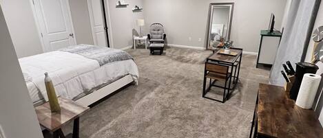 1 bedroom, iron/ironing board, WiFi, bed sheets