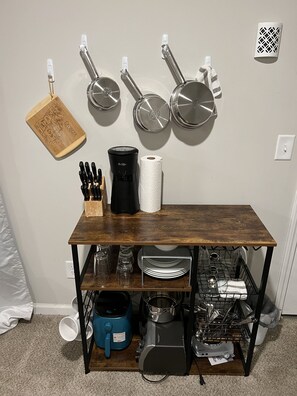 Interior - Adorable private studio in quiet neighborhood (Lilburn)