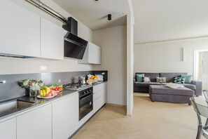 Fridge, microwave, oven, dishwasher - Luxury Modern Apartment with Elevator and Balcony inside the Walls of Lucca (Lucca)