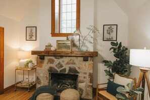 Interior - NEW! Off to the races: Stay at the spacious Woodlawn Tudor, close to Oaklawn! (Hot Springs)