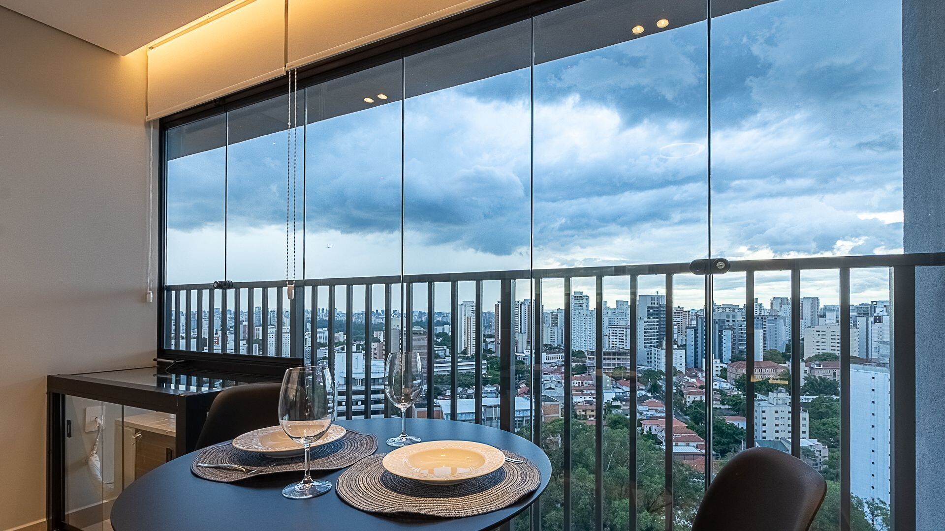 Junior Studio | Dining